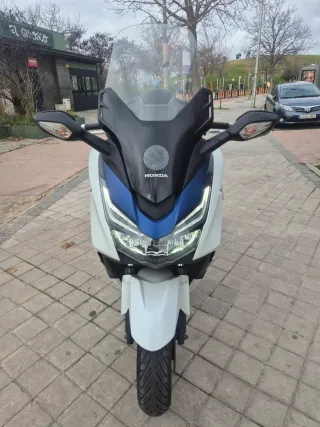Honda Forza 125cc Maxiscooter Automática