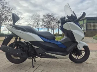 Honda Forza 125cc Maxiscooter Automática