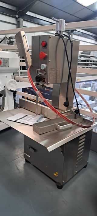 Sierra de huesos nueva con garantía