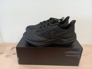 Nike (41 EU) Air Winflo Shield Negro