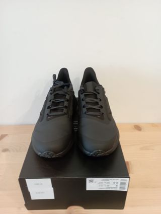 Nike (41 EU) Air Winflo Shield Negro