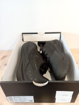 Nike (41 EU) Air Winflo Shield Negro