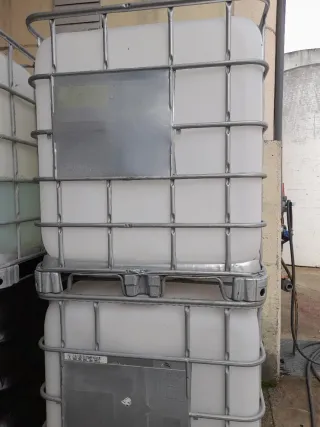Depósitos 1000L IBC