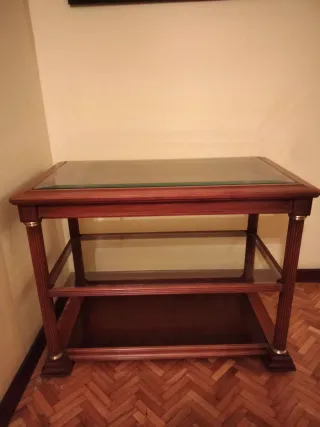 Mueble TV clásico madera y cristal, ruedas