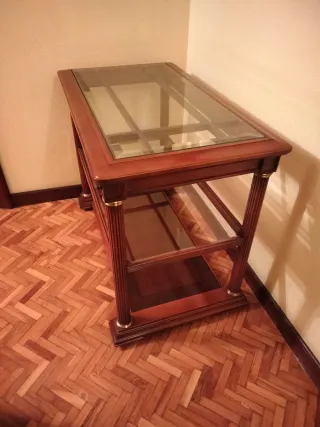 Mueble TV clásico madera y cristal, ruedas