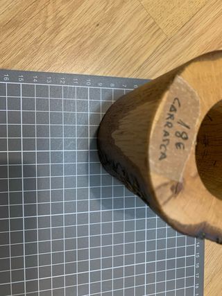 Portalápices artesanal de madera de carrasca