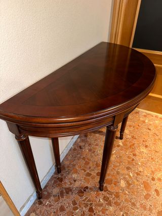 Mesa consola de madera y cristal