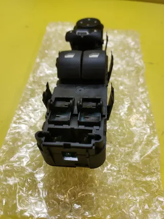 BOTONERA ELEVALUNAS CITROEN C4 X2 BOTON