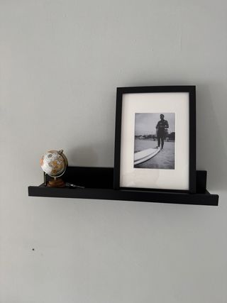 Estantería MOSSLANDA Negra 55 cm y otra de 115 cm