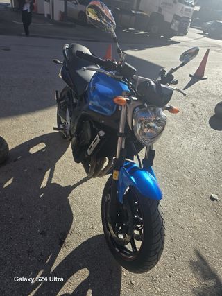 Yamaha FZR600 Naked Manual