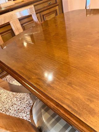 Mesa de comedor y 6 sillas