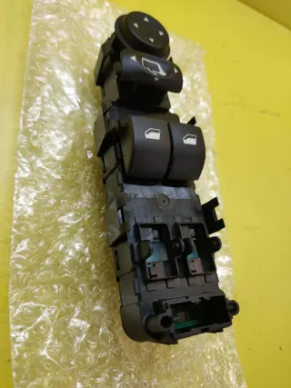 BOTONERA ELEVALUNAS CITROEN C4 X2 BOTON + RETROVIS