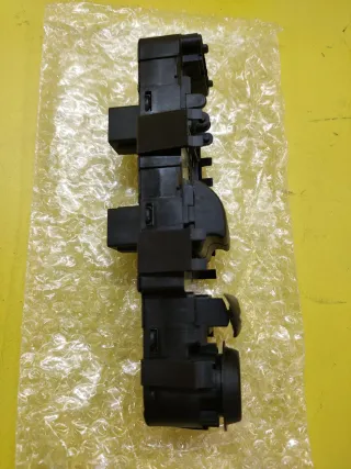 BOTONERA ELEVALUNAS CITROEN C4 X2 BOTON + RETROVIS