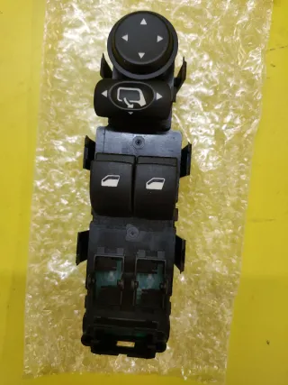 BOTONERA ELEVALUNAS CITROEN C4 X2 BOTON + RETROVIS