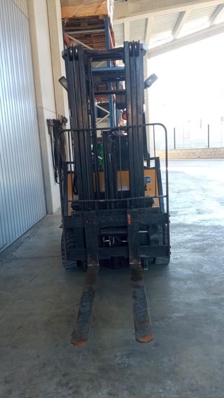 Carretilla elevadora CAT 1.8T ocasión