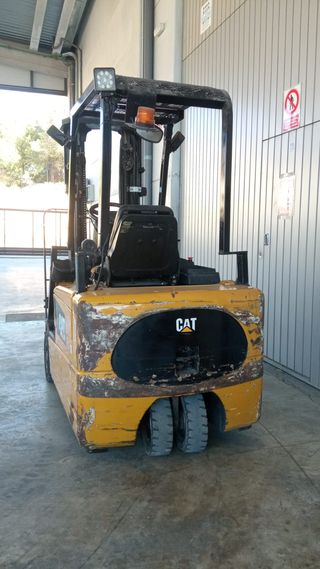 Carretilla elevadora CAT 1.8T ocasión