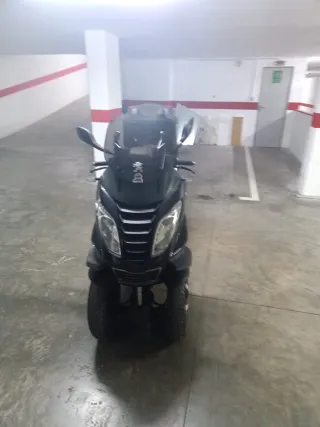 Peugeot Metropolis 400i carne coche acepto cambio