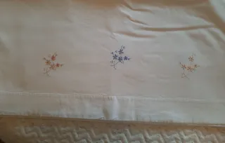 Juego de sabanas para cama de 90 de algodón.