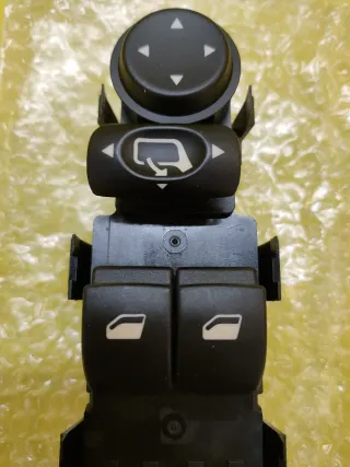 BOTONERA ELEVALUNAS CITROEN C4 X2 BOTON + RETROV