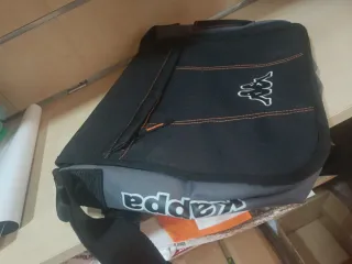 Mochila Kappa Negra y Gris