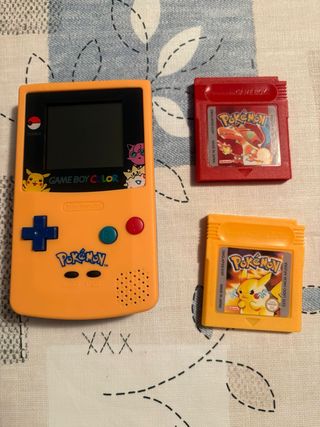 Consola Game Boy Color pikachu