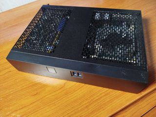 Ryzen + Quadro P620 Mini PC Ind ustrial Silencioso