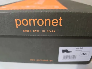 Botines negros Porronet con tachuelas