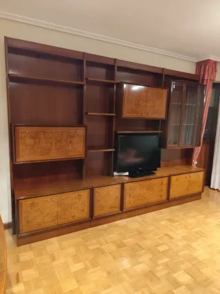 Mueble de salón de madera