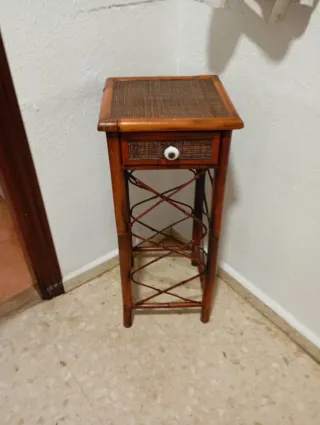 Mueble auxiliar madera y bambú
