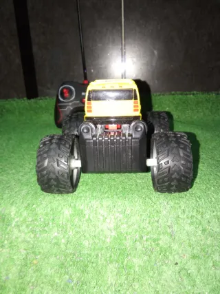 Camión RC Monster Truck 360°.