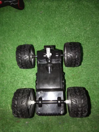 Camión RC Monster Truck 360°.