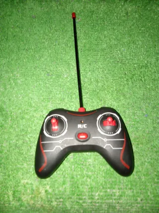 Camión RC Monster Truck 360°.