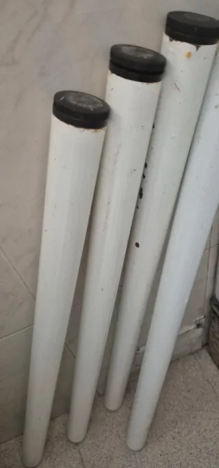 4 patas redondas atornillables para mesa