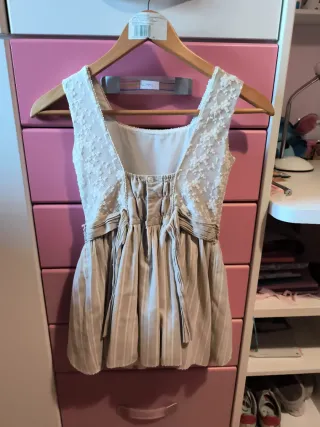 Vestido infantil floral con volantes marca miranda