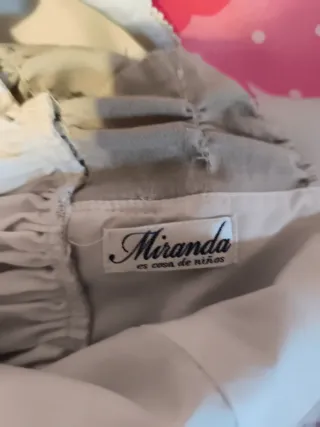 Vestido infantil floral con volantes marca miranda