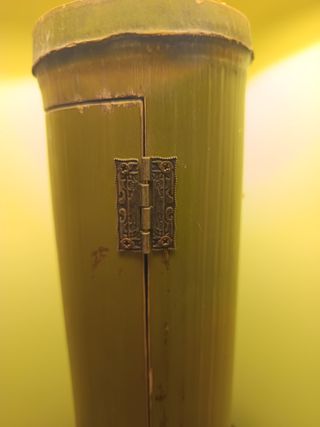 Lámpara  de bambú para salón.