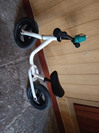 Bici sin pedales blanca