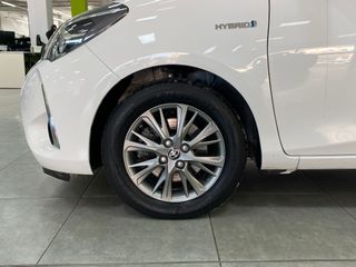 Toyota Yaris Active 1.5 100H HEV Espectacular!!!!!