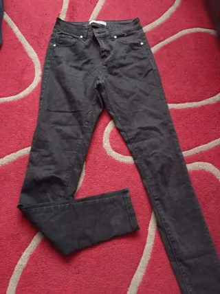 Pantalón vaquero negro
