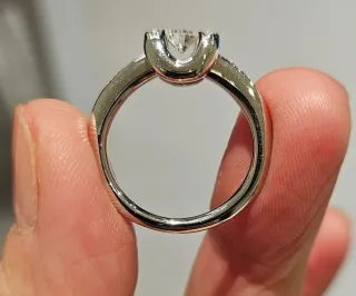 Anillo Oro Blanco y Diamantes