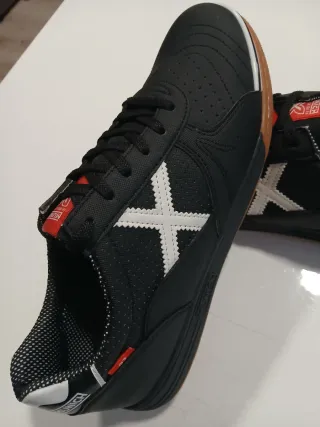Zapatillas fútbol sala Munich negras
