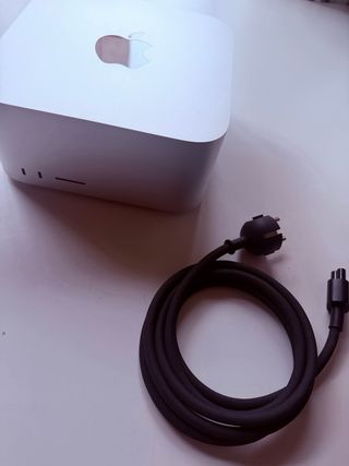 Mac Studio 2022 M1 Max 34GB RAM 512GB SSD