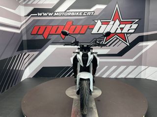 Suzuki GSX 8S ABS Blanca