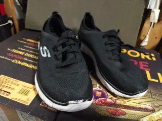 Scarpe Skechers nere uomo/donna