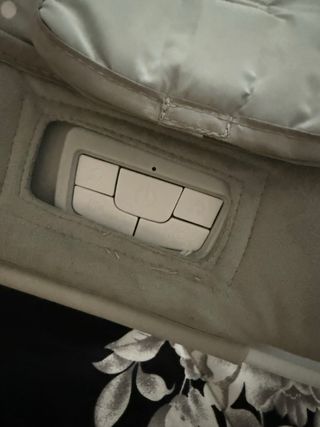 Mecedora de bebé con peluche