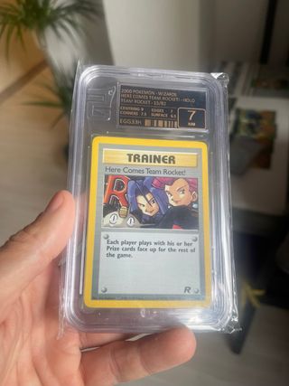 Carta Pokémon Here Comes Team Rocket! Graduada