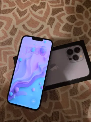 Vendo dos móviles iPhone 13 Pro max y z flip 6