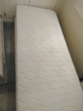 Canapé y colchón 90x200 poco uso