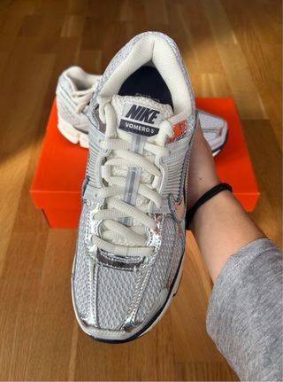 Nike Zoom Vomero 5 'Metallic Silver'