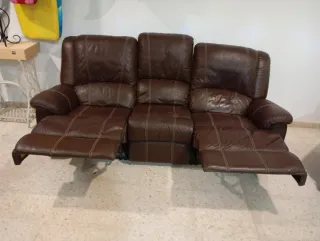 Sofá y 2 sillones de piel marrón
